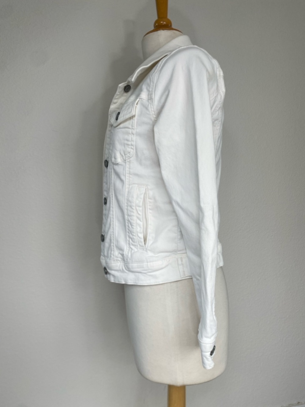 Prosperity Women's White Stretch Denim Jacket Size Small Coastal Cowgirl Casual - Picture 3 of 16